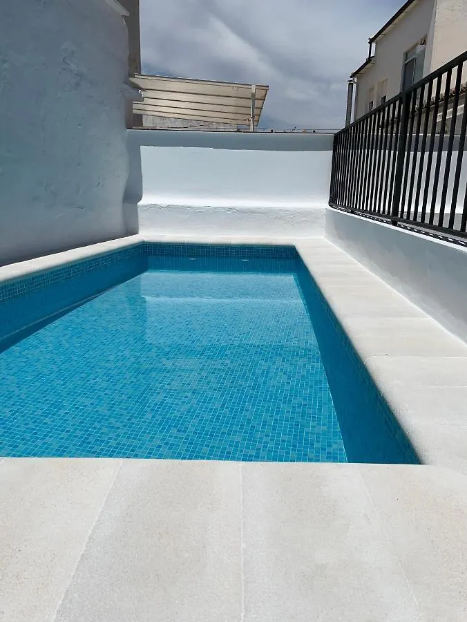 Apartamento nuevo con piscina en el centro Doña Paca Ronda